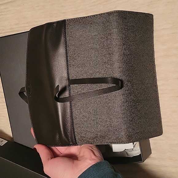 Tumi Nester Jewelry Roll Earl Grey - Picture 9 of 11